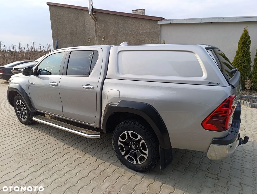 Toyota Hilux 2.8 D-4D Double Cab SR5+ 4x4 - 4