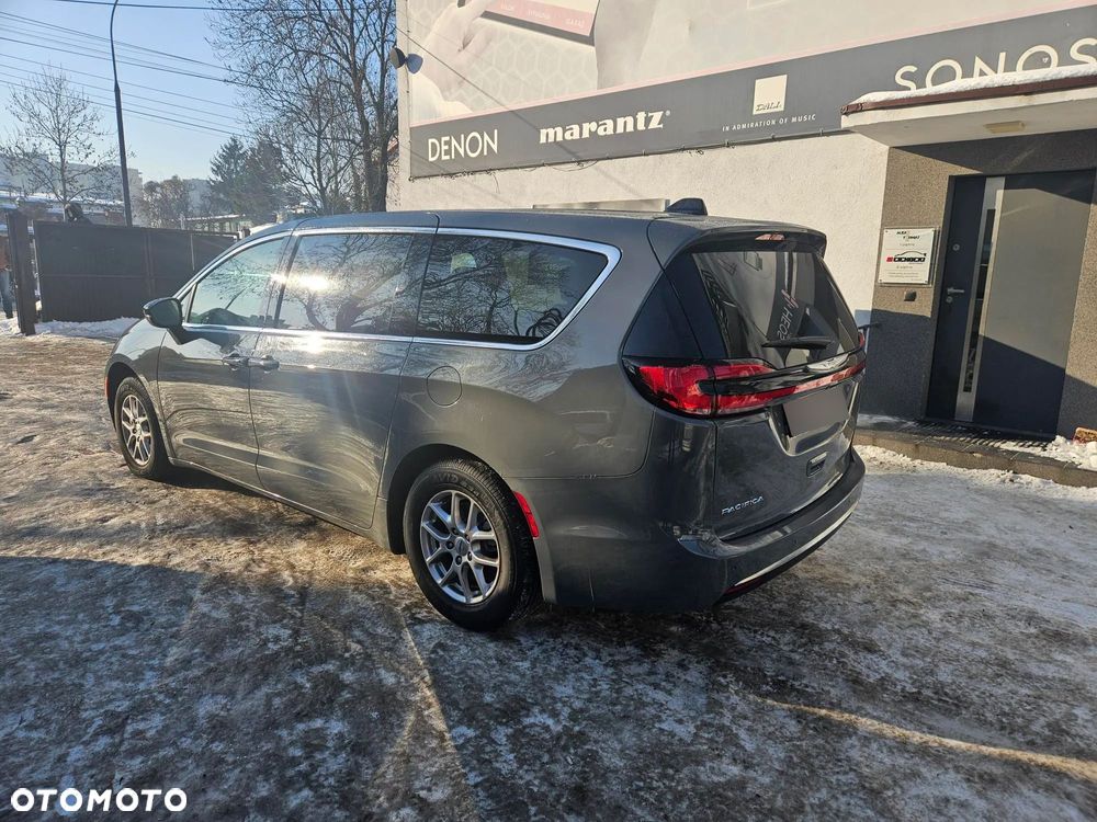 Chrysler Pacifica - 3