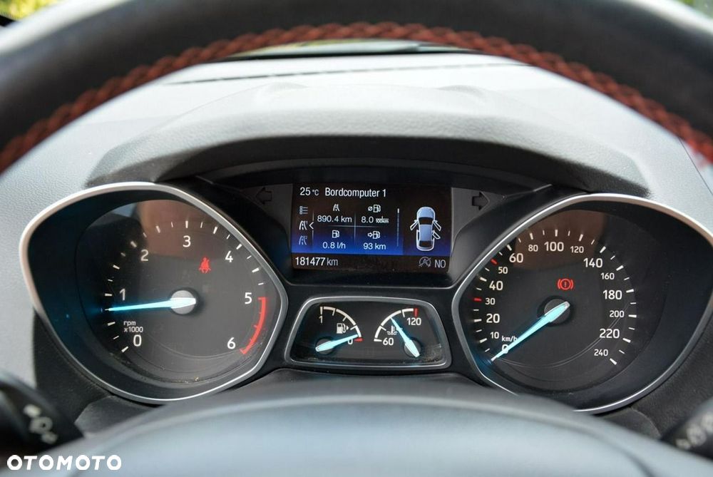 Ford Kuga 2.0 TDCi 4x4 ST-Line - 26
