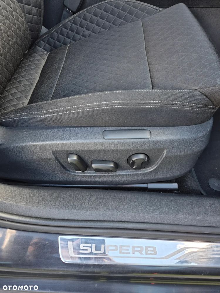 Skoda Superb 2.0 TDI 4x4 Ambition DSG - 28