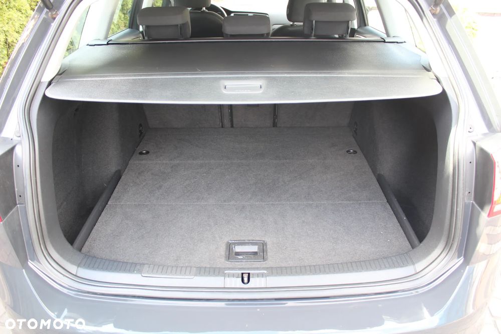 Volkswagen Golf - 12