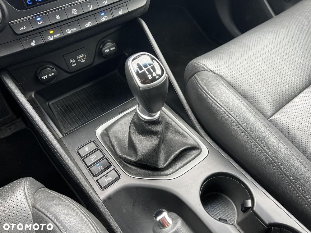 Hyundai Tucson 1.7 CRDI BlueDrive Classic 2WD - 23
