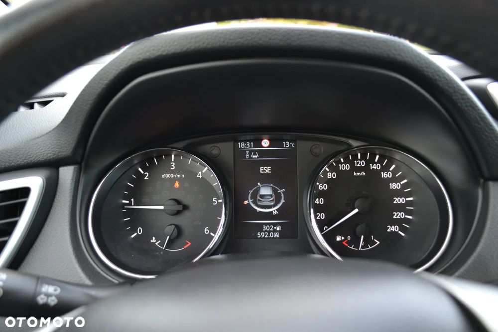 Nissan Qashqai 1.6 DCi Tekna - 33