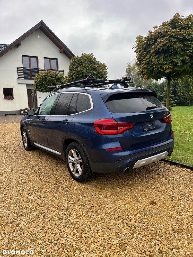 BMW X3 xDrive30i Advantage - 4