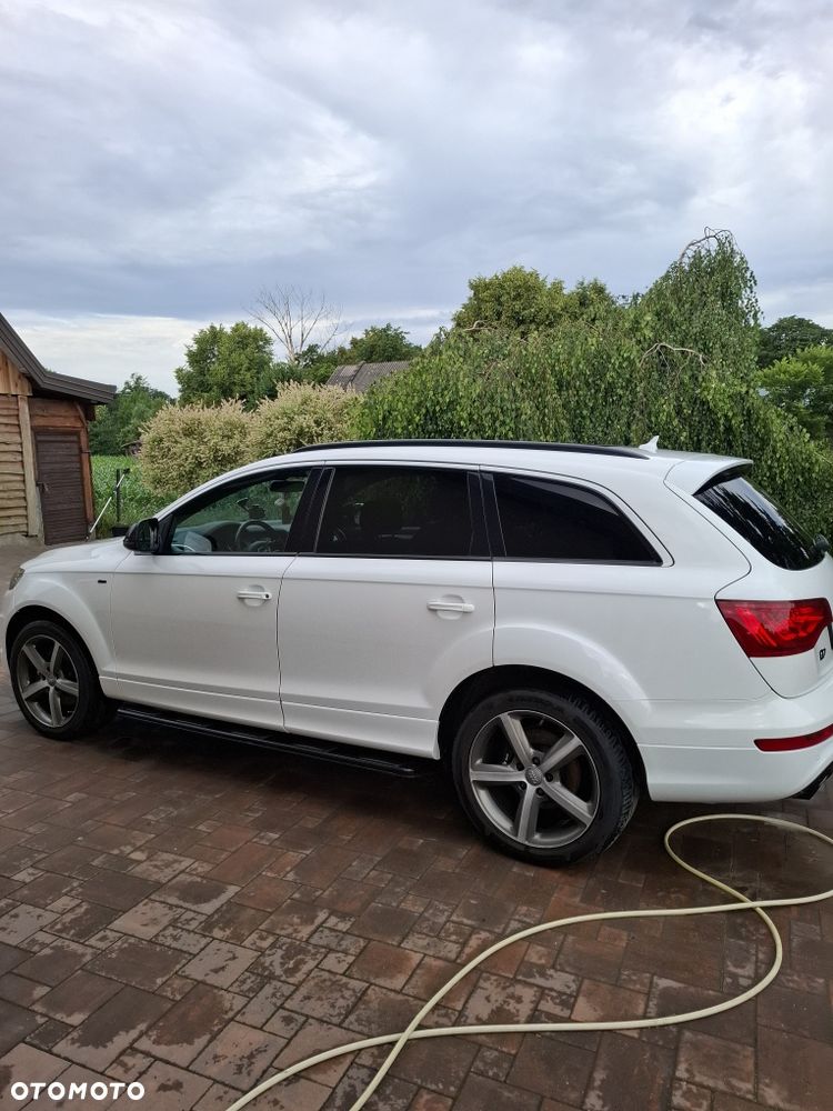Audi Q7 - 1