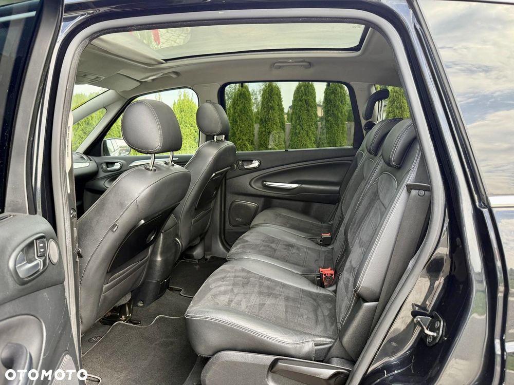 Ford S-Max 2.2 TDCi DPF Titanium X - 19