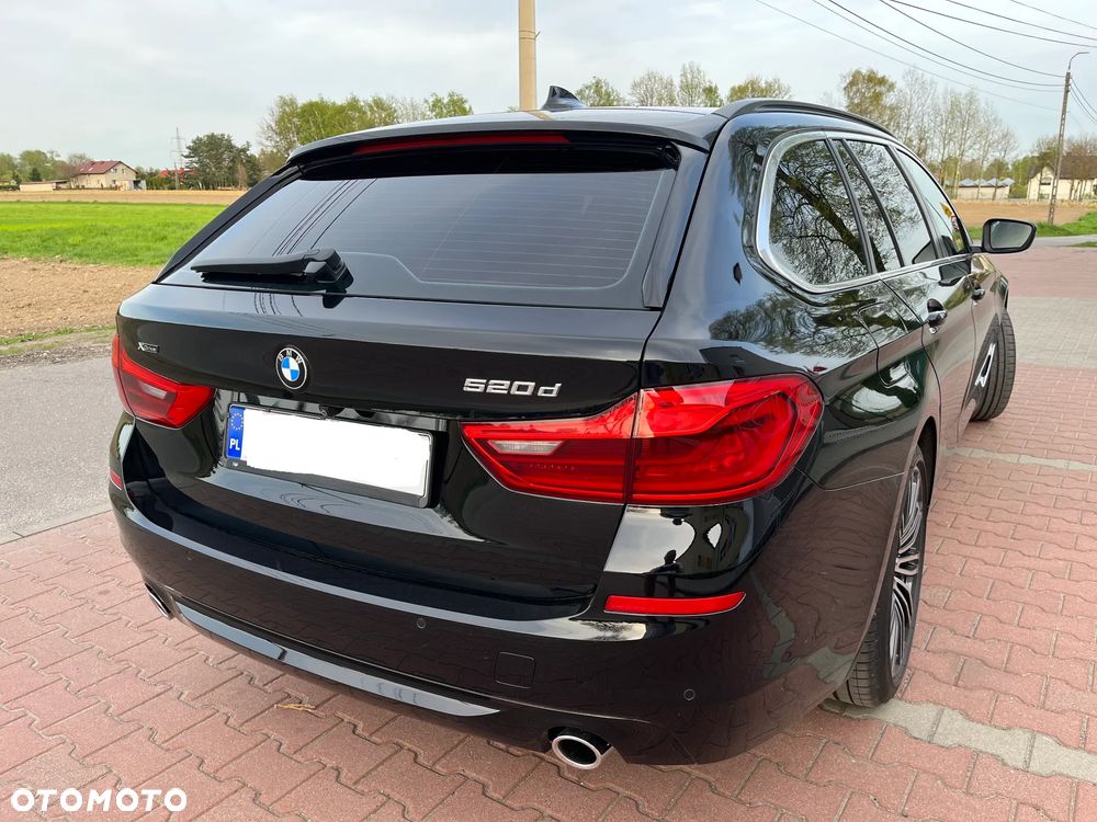 BMW Seria 5 520d xDrive - 6