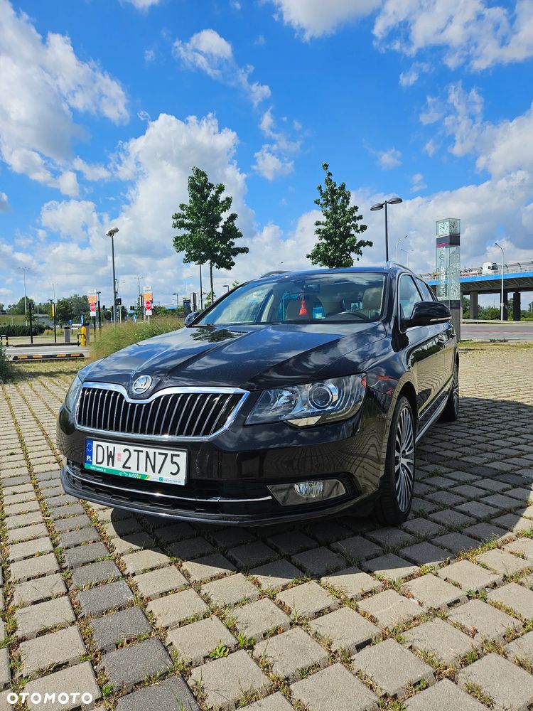 Skoda Superb 2.0 TDI L&K DSG - 1