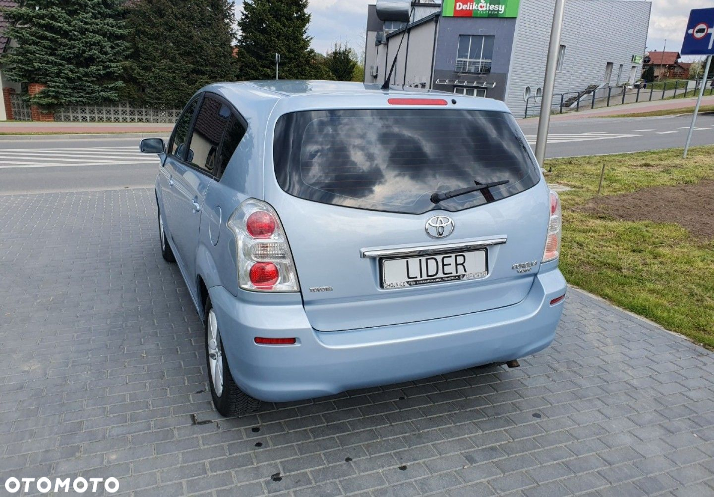 Toyota Corolla Verso - 4