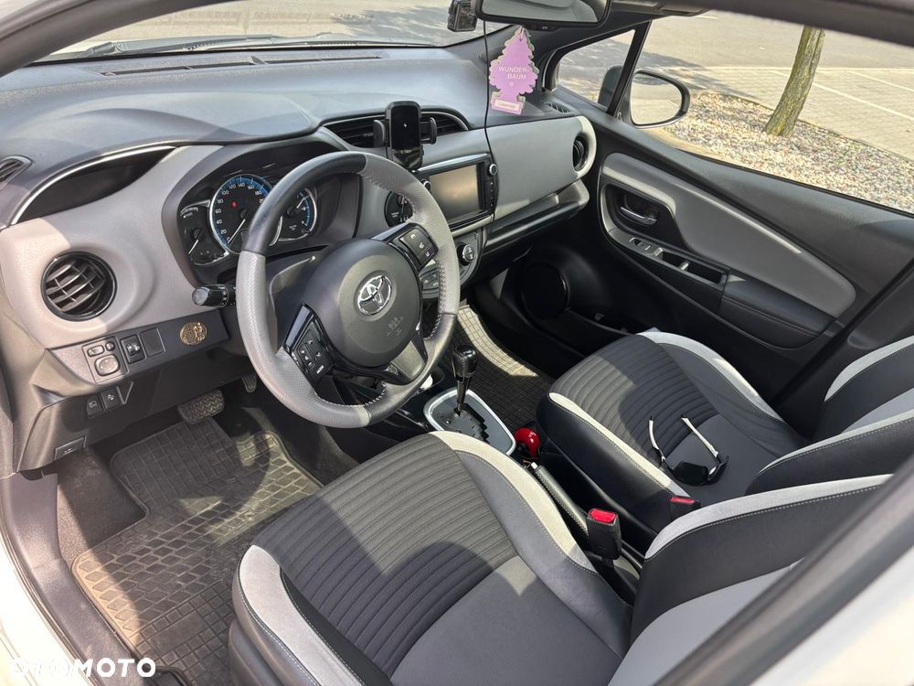 Toyota Yaris - 5