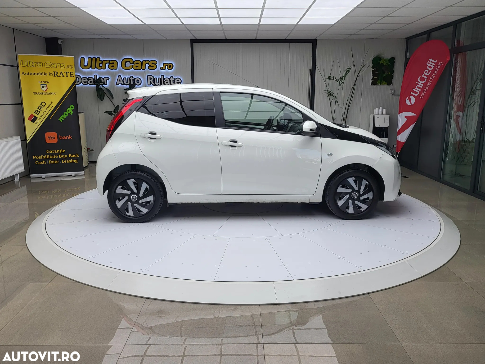 Toyota Aygo 1.0 VVY-I 5 usi X-connect - 6