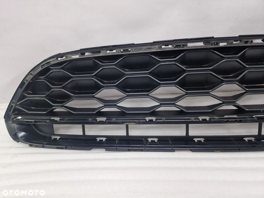 MINI F60 LIFT S COUNTRYMAN 19- KRATKA ŚRODKOWA ZDERZAKA PRZEDNIEGO PRZÓD / ATRAPA / GRILL , NR 7931641 , NR AUKCJI KR323 - 3