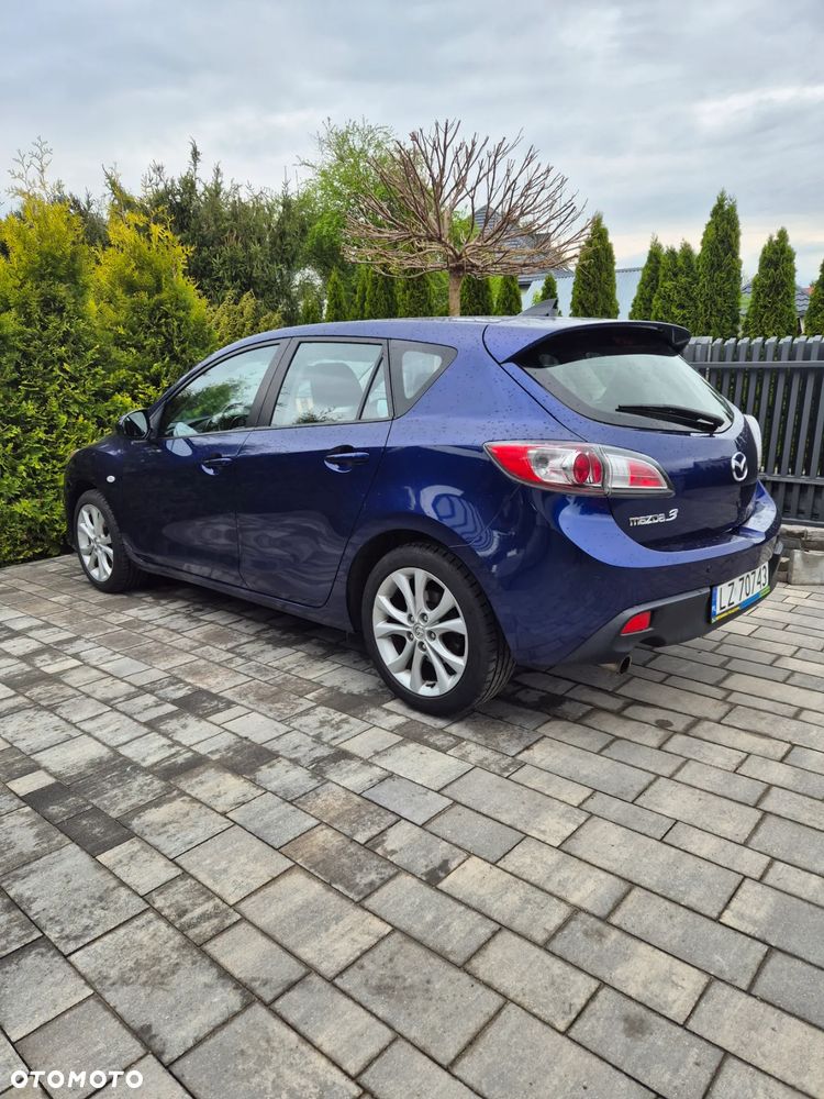 Mazda 3 2.0 Exclusive + - 29
