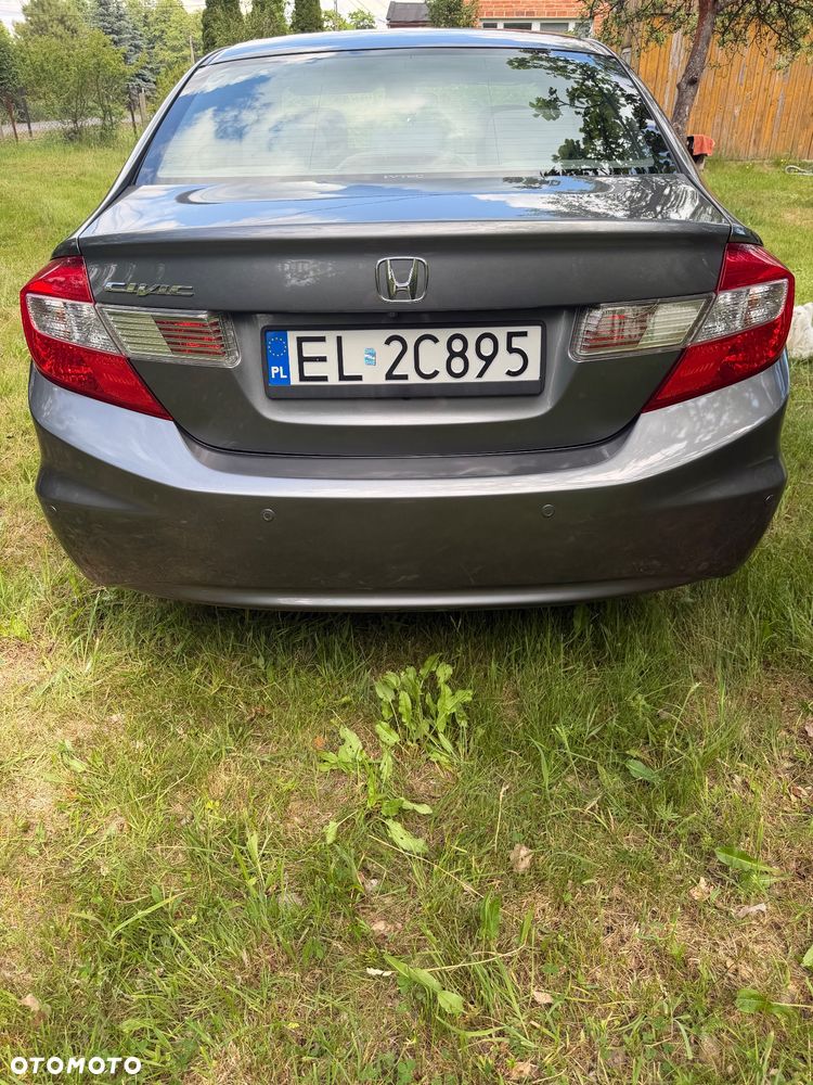 Honda Civic 1.8 Executive - 3