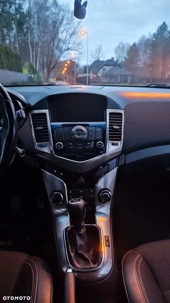 Chevrolet Cruze 1.4 T LTZ - 13