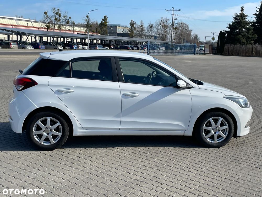 Hyundai i20 1.1 CRDi Passion - 25