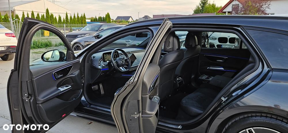 Mercedes-Benz Klasa E 220 d 9G-TRONIC AMG Line NIGHT Edition - 19