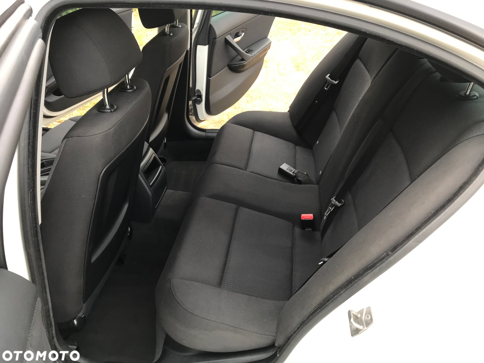 BMW Seria 3 318i - 13