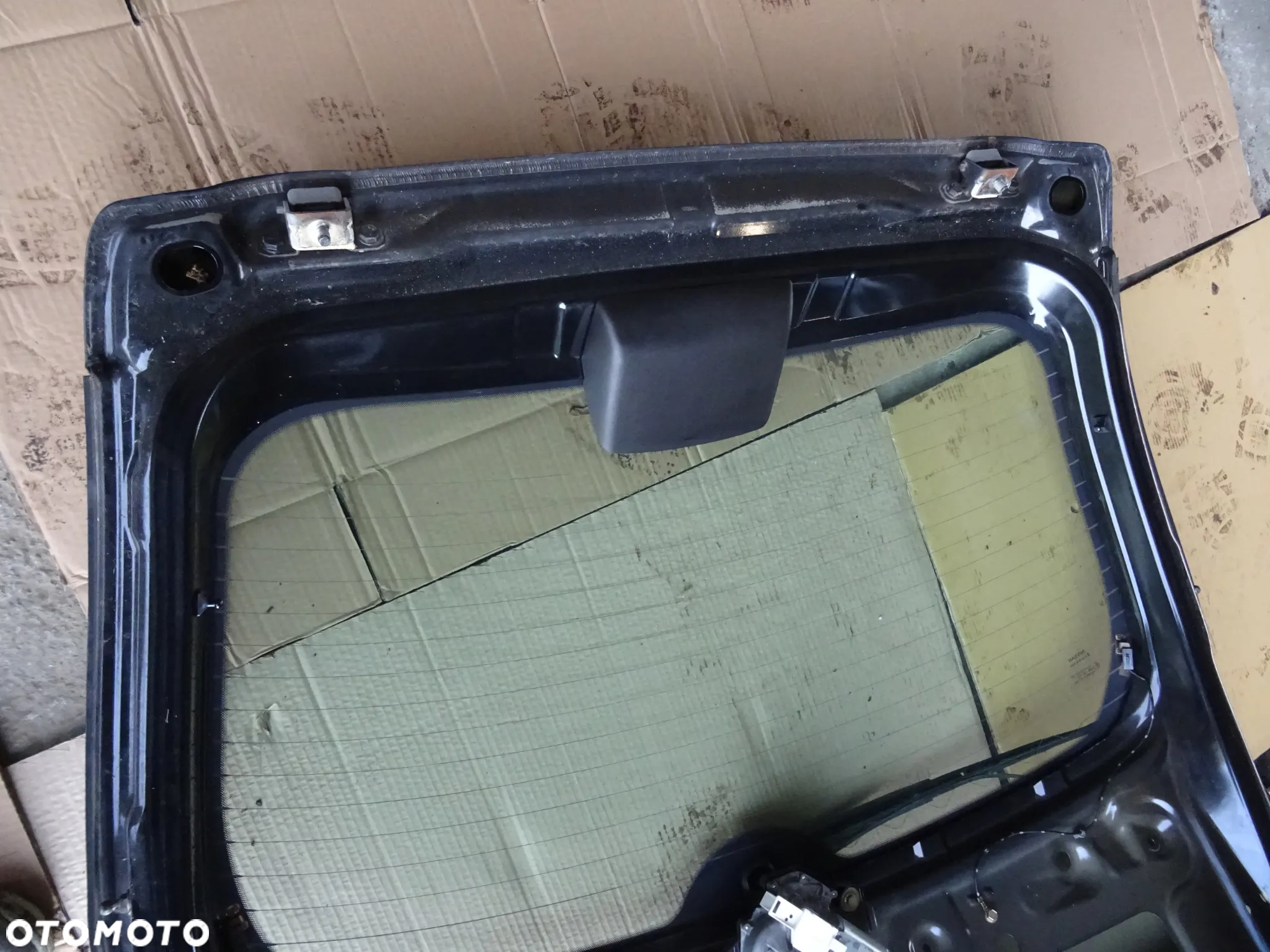 Klapa Bagażnika Nissan Micra K12 Z11G (Goła) - 15