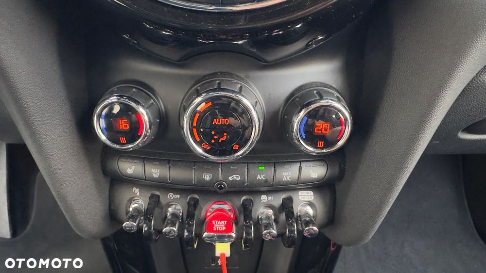 MINI Cooper John Works Trim - 16