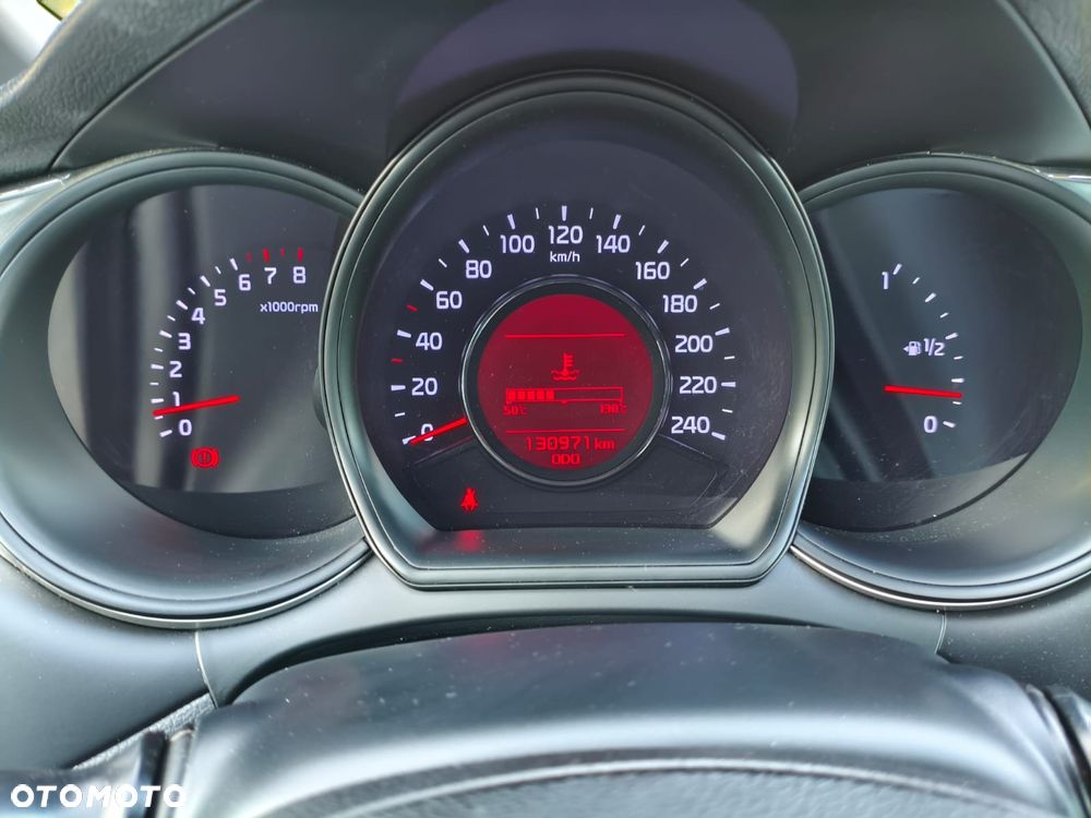 Kia Ceed - 13