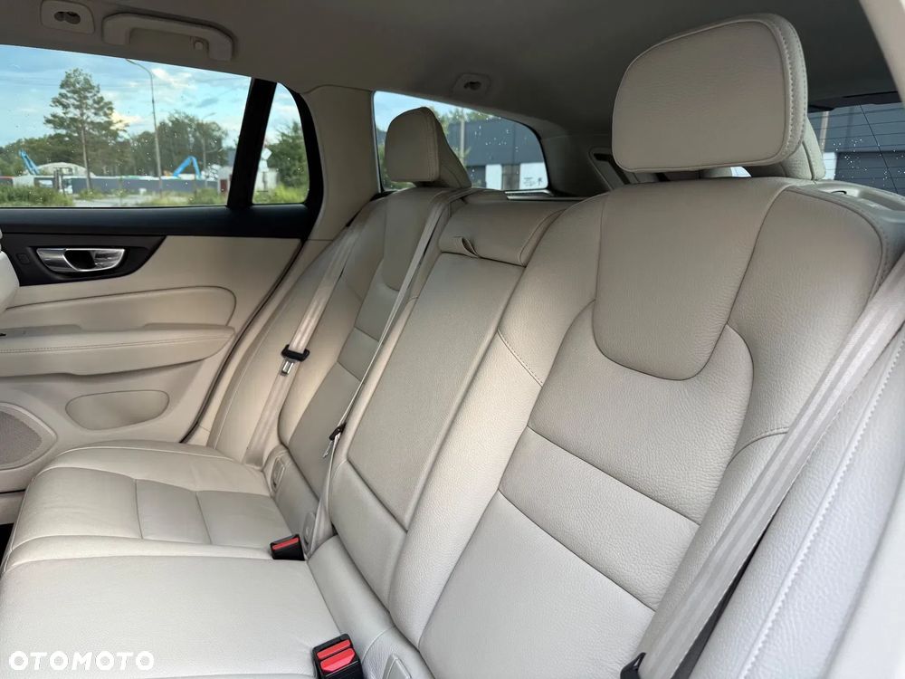 Volvo V60 2022