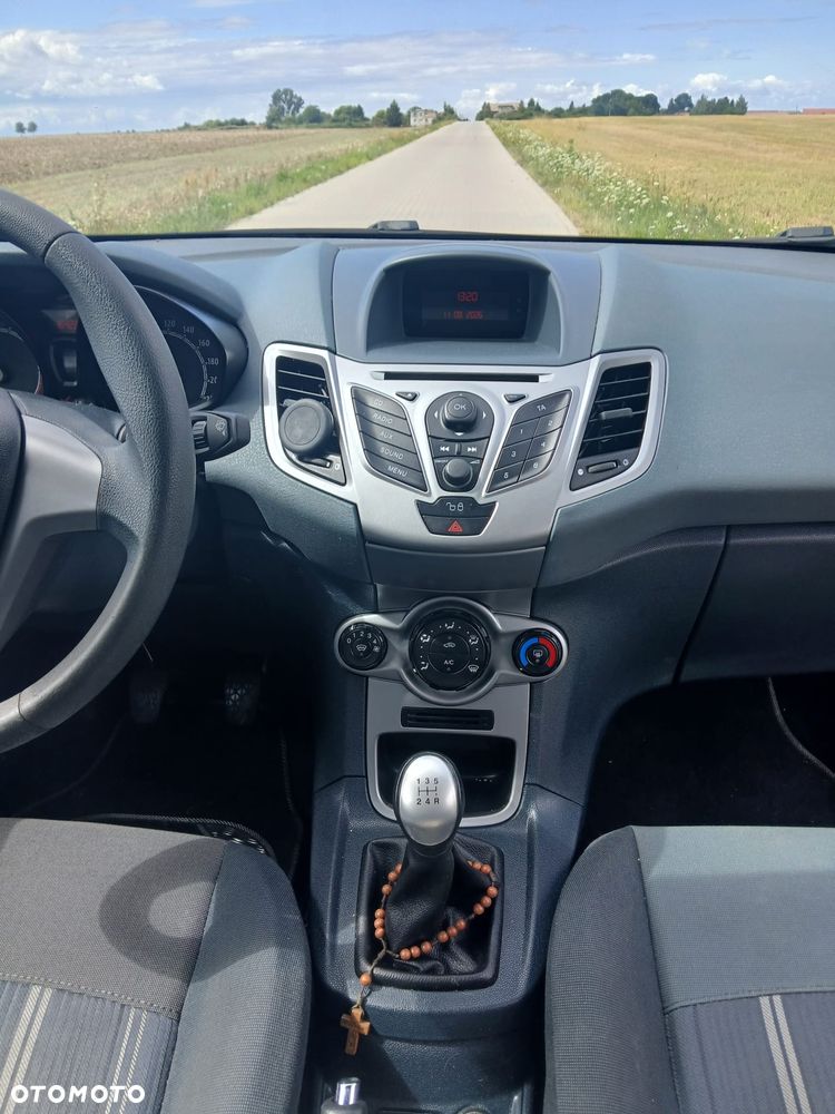 Ford Fiesta - 12