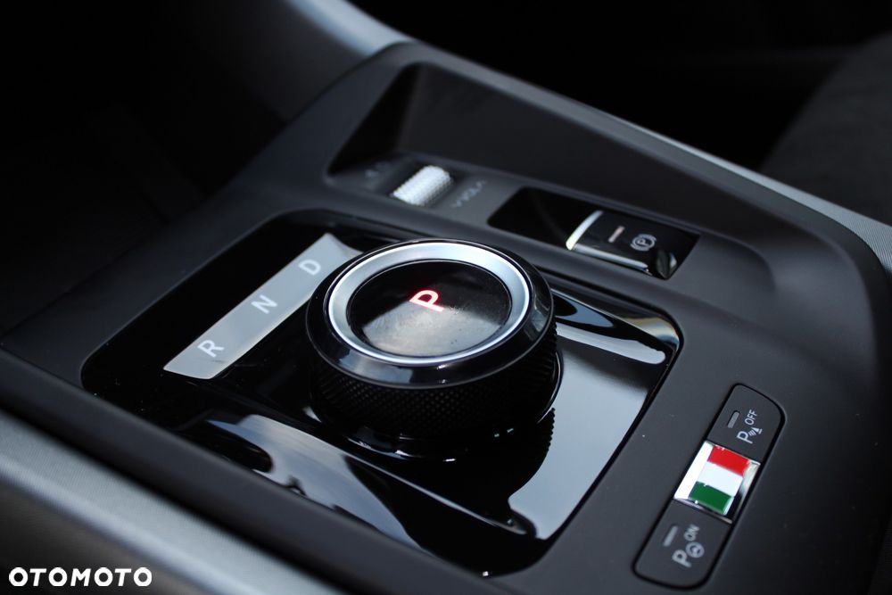 Alfa Romeo Tonale 1.5 T4 GSE mHEV Intensa DCT - 13