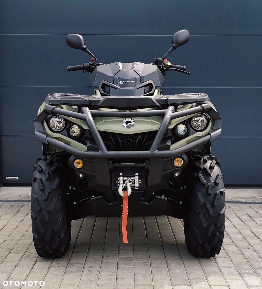 Can-Am Outlander - 2