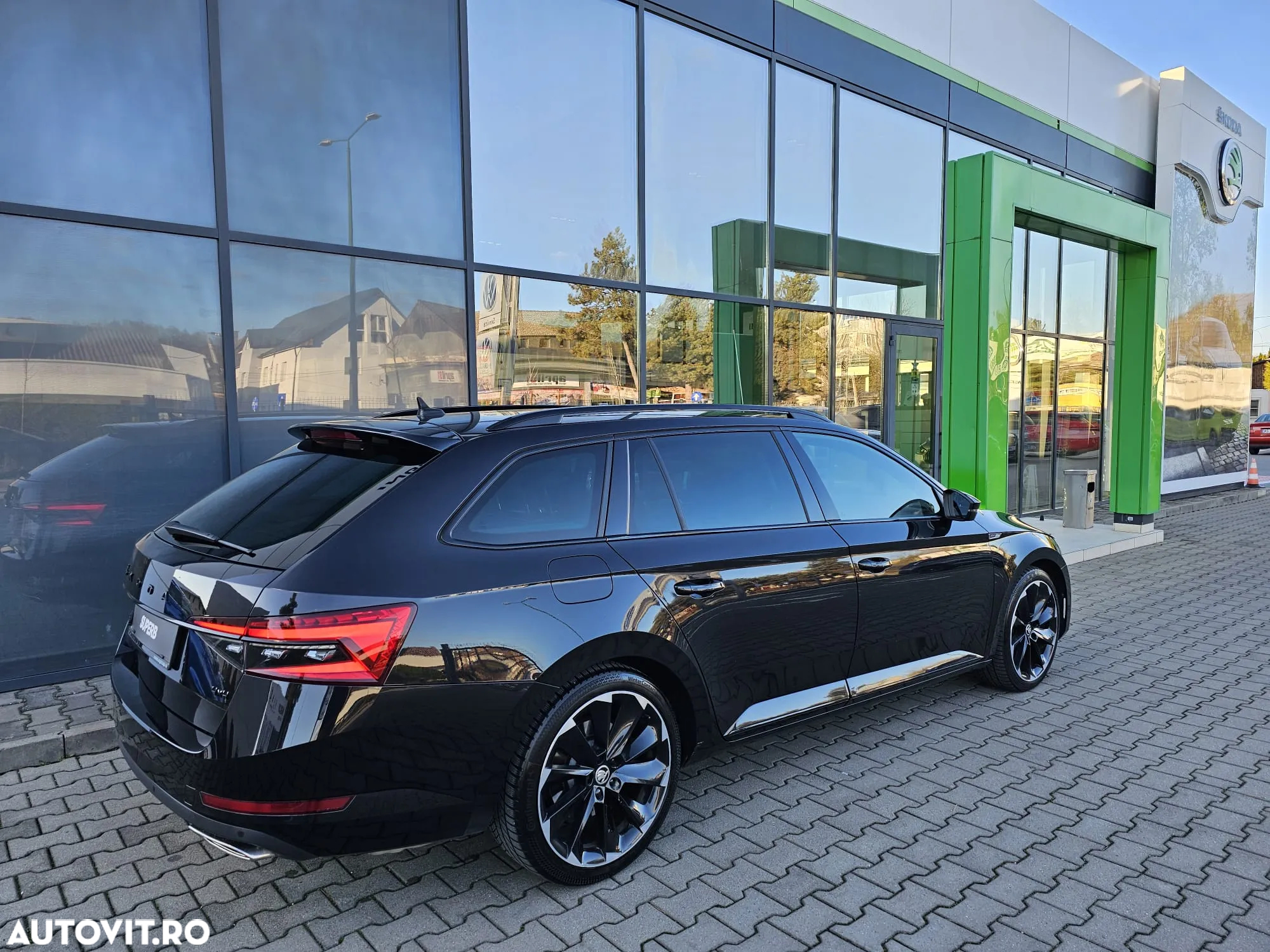 Skoda Superb Combi 2.0 TSI 4X4 DSG Sportline - 10