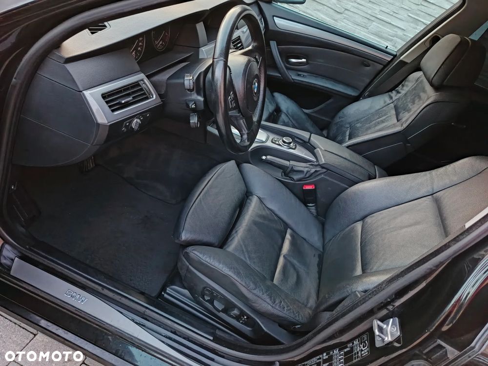 BMW Seria 5 525d xDrive Touring - 4