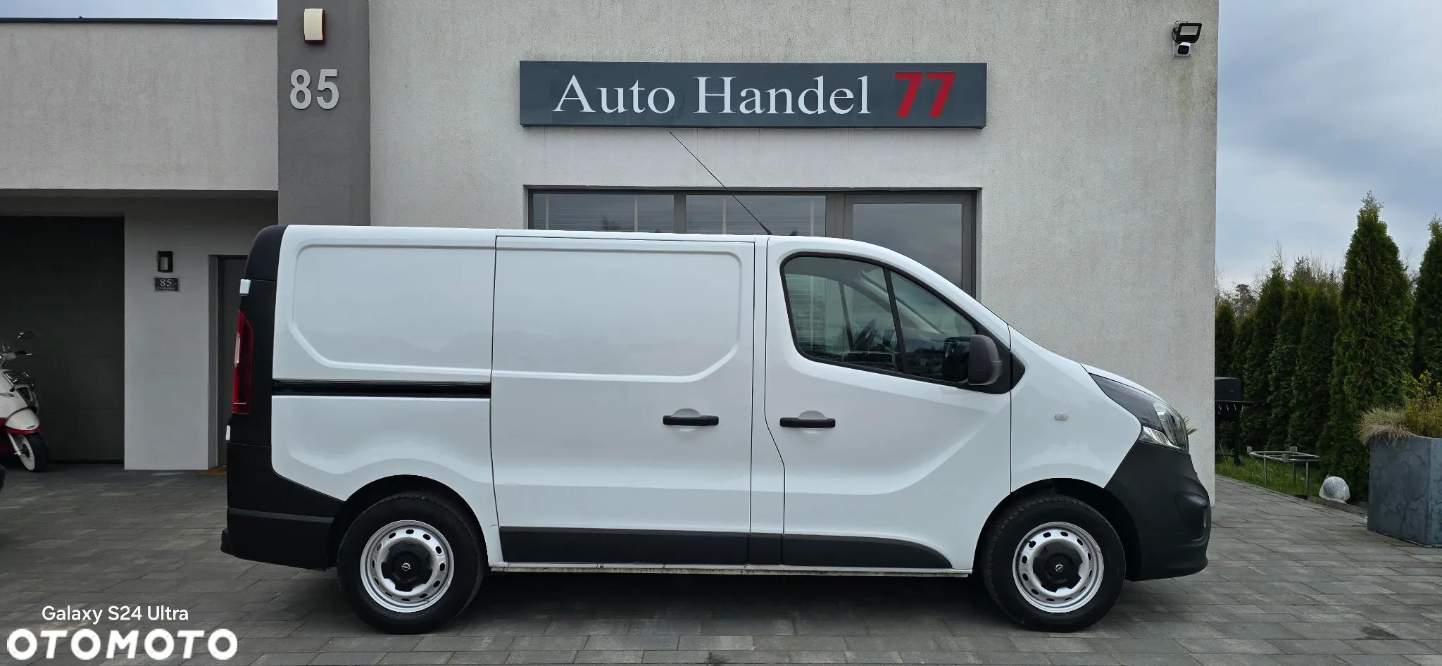 Opel Vivaro - 8