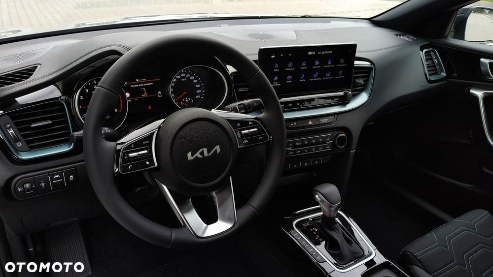 Kia XCeed - 11