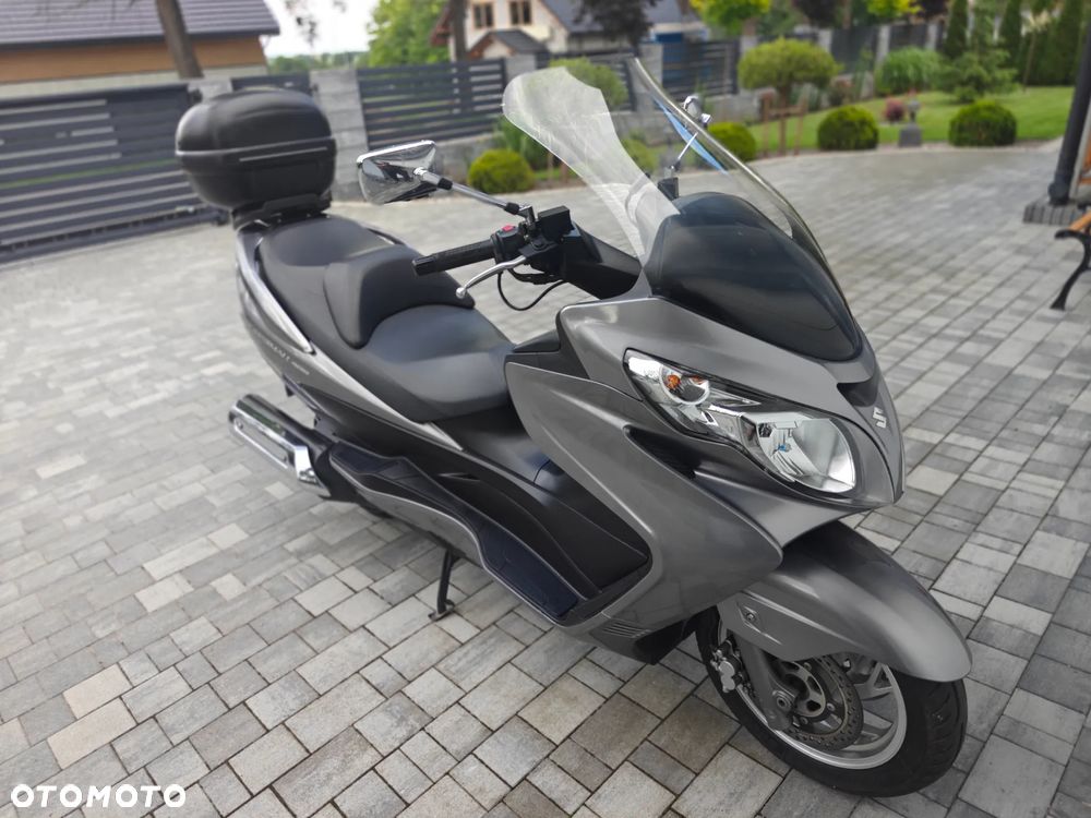 Suzuki Burgman - 5