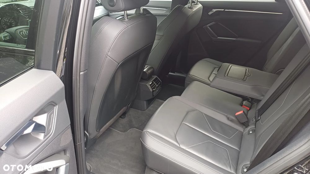 Audi Q3 Sportback 35 TDI S tronic S line - 13