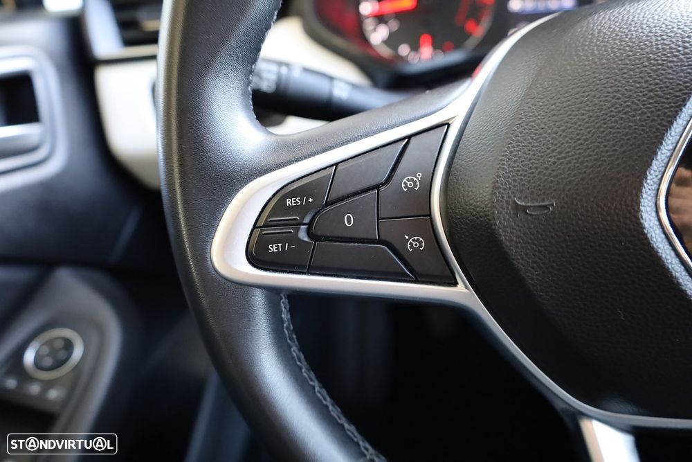 Renault Clio 1.0 TCe Evolution - 21