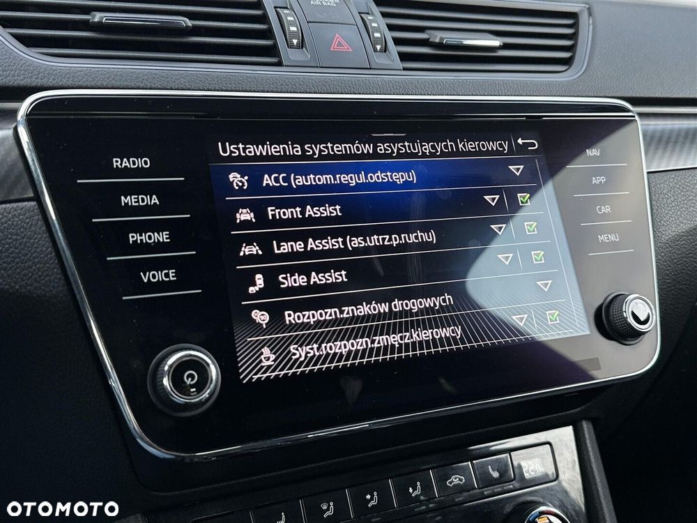 Skoda Superb 2.0 TSI Sportline DSG - 30