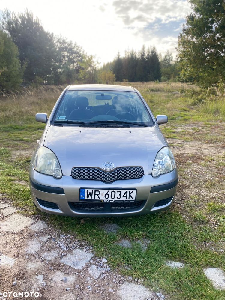 Toyota Yaris - 15