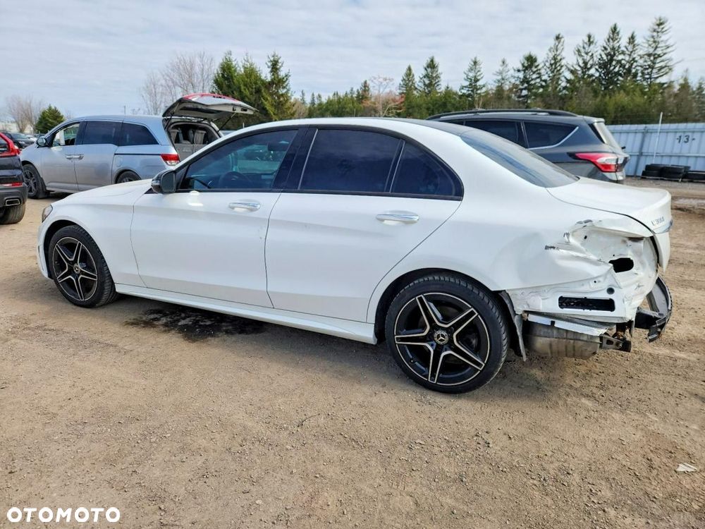 Mercedes-Benz Klasa C 300 4Matic 9G-TRONIC AMG Line - 5