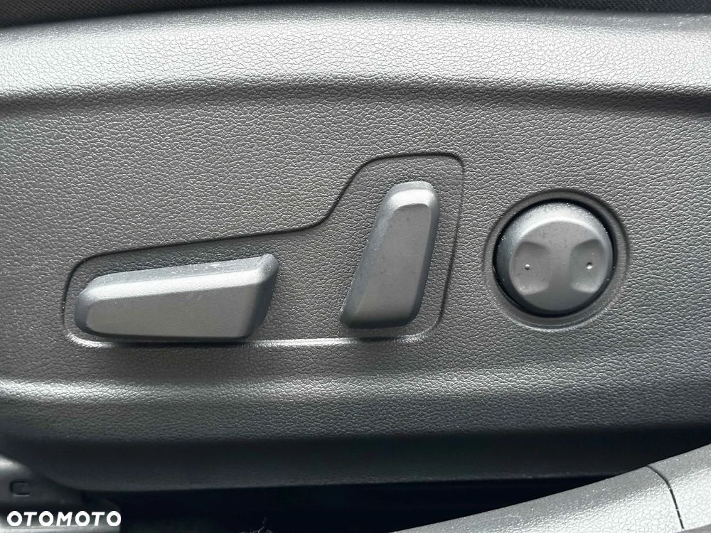 Hyundai Kona 1.6 CRDi DCT 4WD Premium - 22