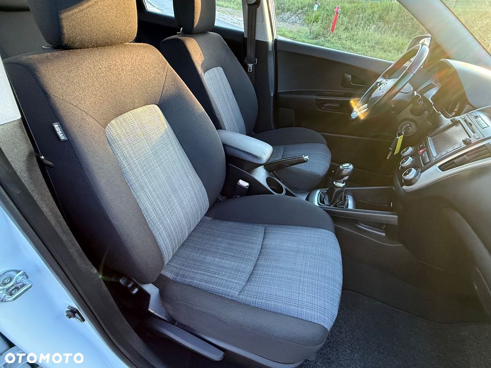 Kia Ceed - 25