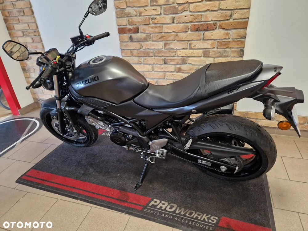 Suzuki SV - 8