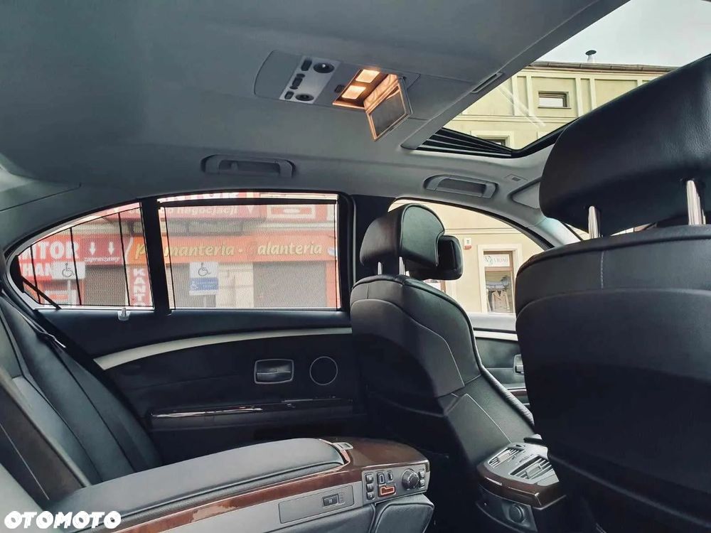 BMW Seria 7 740i - 10