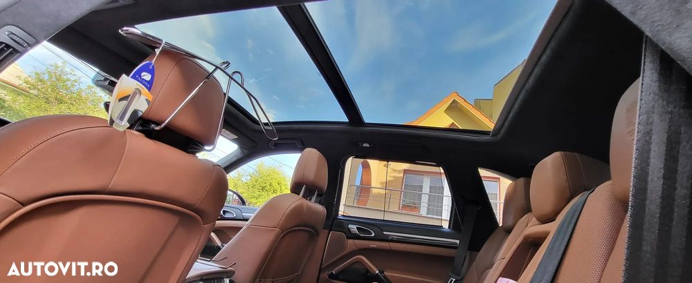 Porsche Cayenne 3.6 L GTS - 12