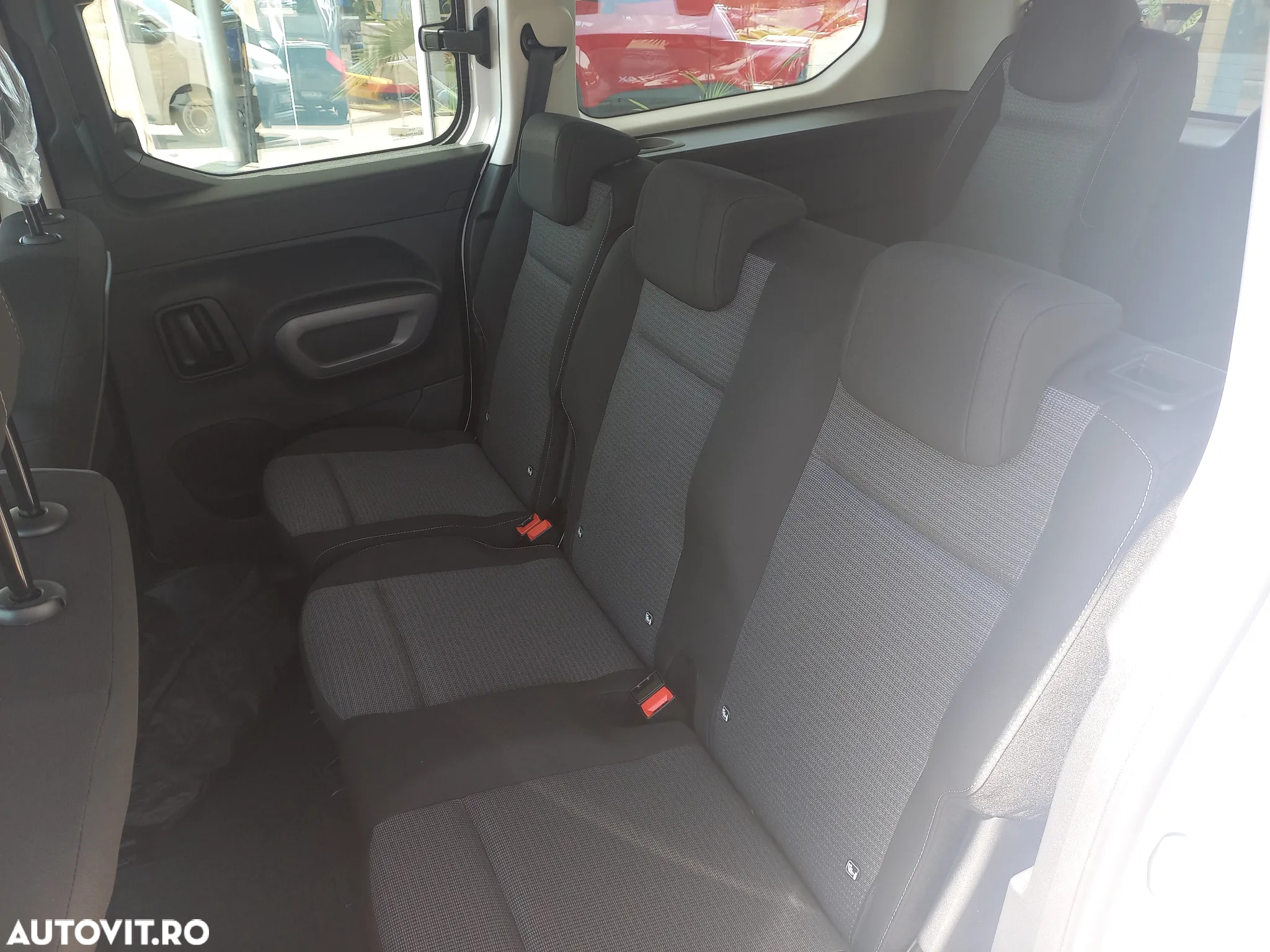 Toyota Proace City Verso 136 CP 50 kWh L2 6+1 Family - 13