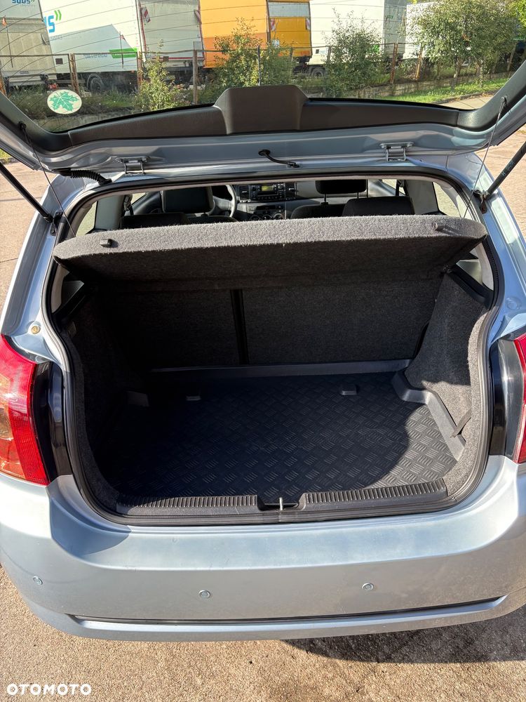 Toyota Corolla 1.6 VVT-i Sol (air6) - 17