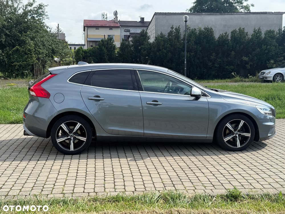 Volvo V40 T2 Drive-E R-Design Momentum - 5