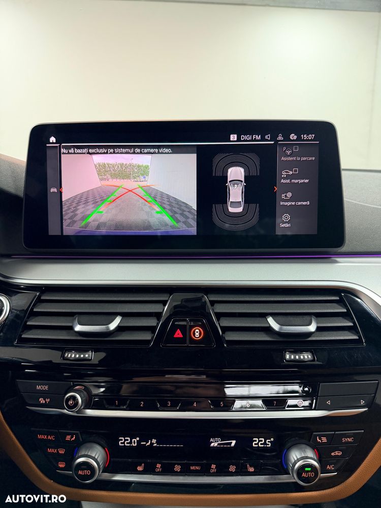 BMW Seria 5 520d xDrive AT - 17