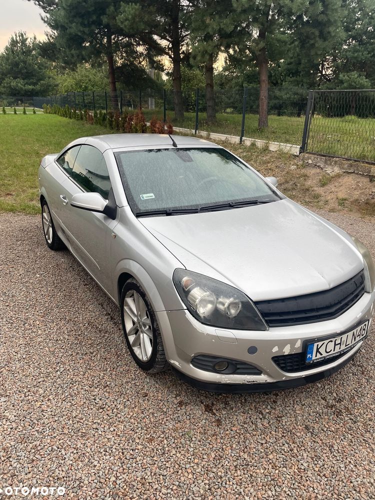 Opel Astra GTC 1.9 CDTI Cosmo - 2