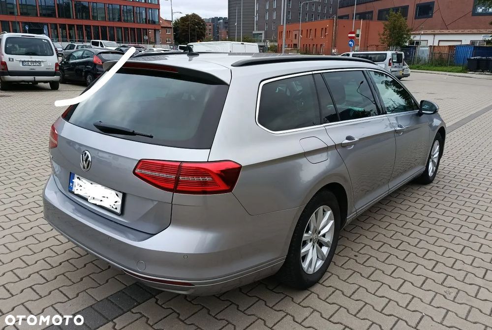 Volkswagen Passat Variant 1.6 TDI (BlueMotion Technology) Comfortline - 5